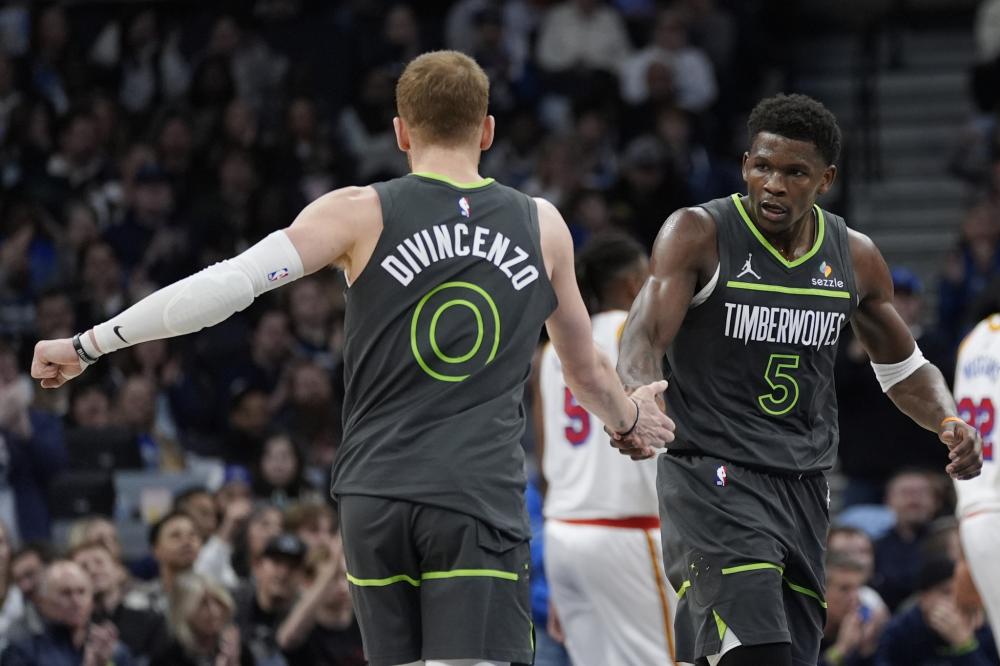 不少球迷在 不少球迷在